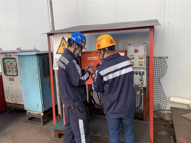 陕煤建设洗选煤运营公司红柳林洗煤厂项目部: 攻坚拔赛 开展节前隐患大排查