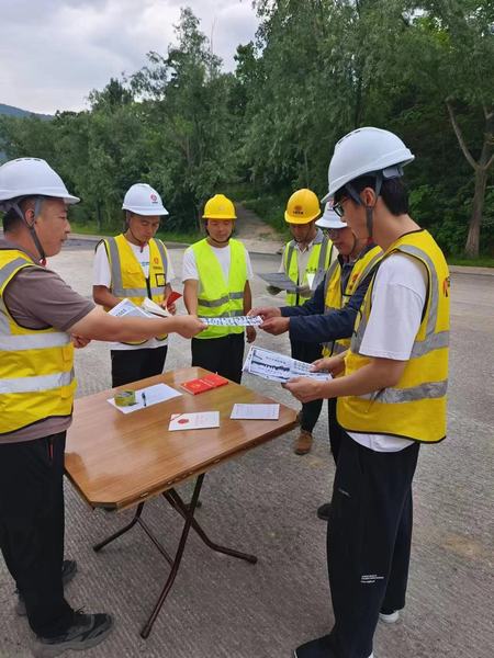 陕煤建设新城公司: 开展“安全宣传咨询日”活动