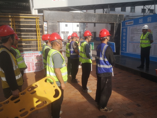 陕煤建设铜煤公司触电演练进行时!