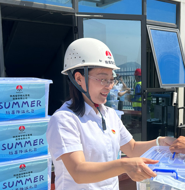 铿锵勇毅的党建“多面手”