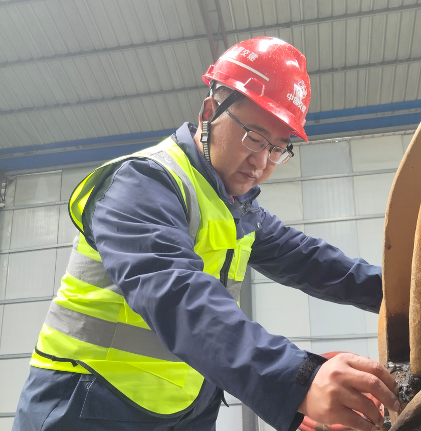 敢啃硬骨头的技术“大拿”