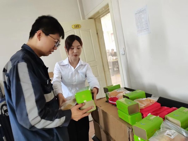 陕煤建设洗选煤运营公司柠条塔运营项目部：开展 “迎秋 送爱心”活动