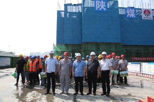 宁兴刚深入重点项目一线“送清凉”