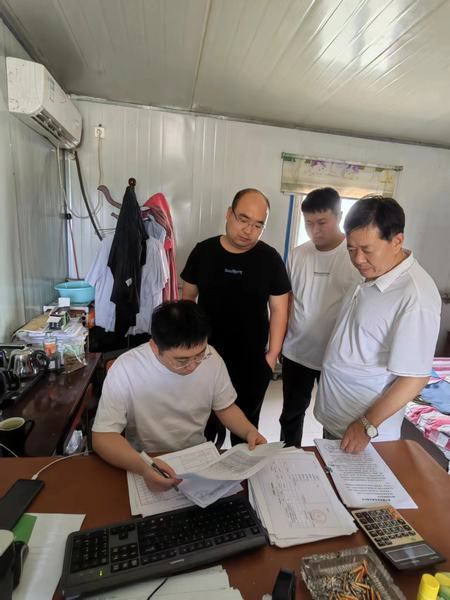 陕煤建设煤矿运营服务分公司：念好党员干部“四字经”  唱响红色引领安全弦