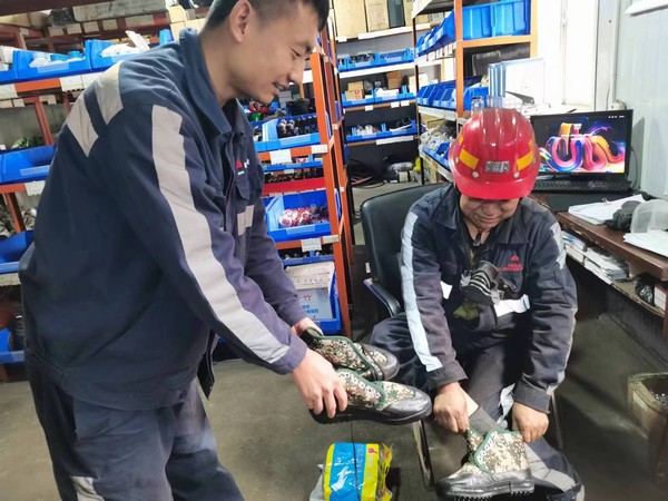 陕煤建设洗选煤运营公司柠条塔运营项目部：开展“关爱员工从‘心’出发送温暖”活动