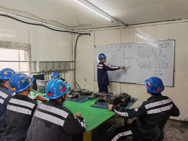 陕煤建设洗选煤运营公司红柳林洗煤厂项目部： 金秋硕果迎丰收 “排查+考核”强基础