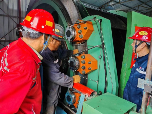 陕煤建设矿建三公司:提升管理效能,打造提升运输“安全线”