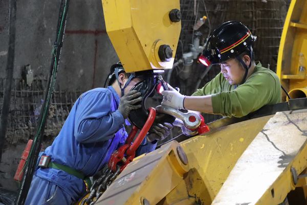 陕煤建设矿建二公司:安全生产绝不能当“三个先生”