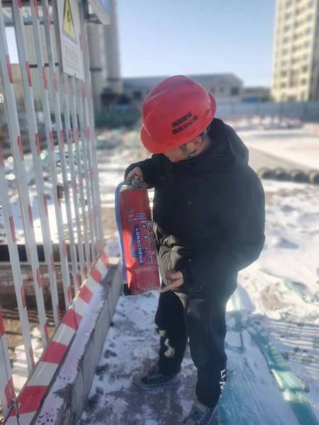 强化警示教育 紧抓施工安全