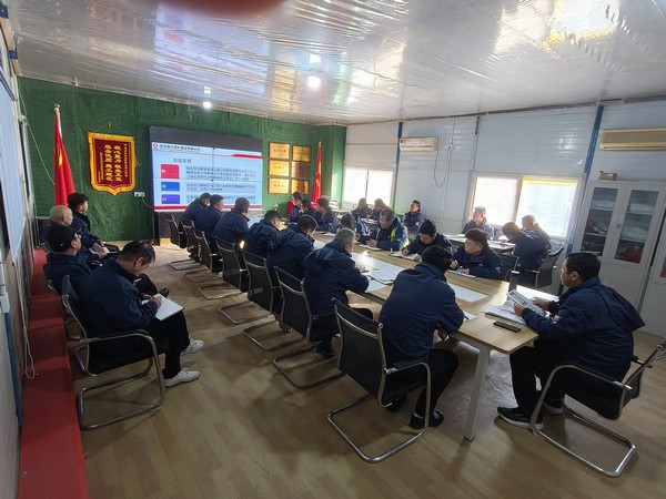 陕煤建设铜煤公司基层项目部:吹响“冲锋号”拧紧“安全阀”