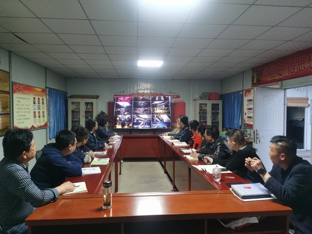 陕煤建设韩城分公司土建十二项目部:“四化同步”拧紧“安全阀”