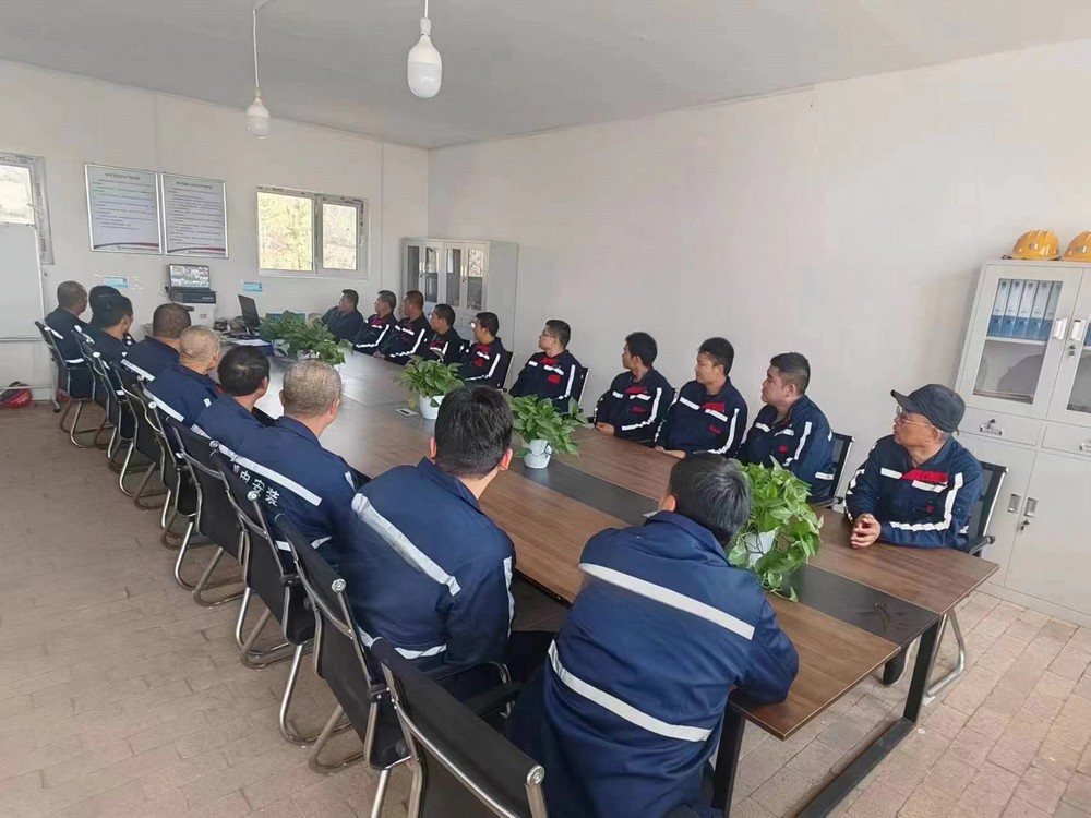 陕煤建设机电安装公司可可盖项目部：筑牢安全防线 喜迎“五一”佳节