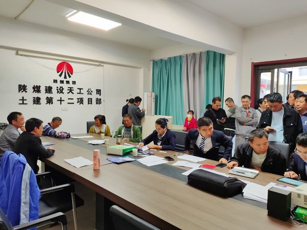 陕煤建设天工公司:落实实名制工资“芯”卡,让农民工心里更放“薪”