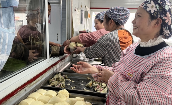 陕煤矿建三公司天山(二号井)项目部:“端午节”遇上“安全月”,“粽”享安全