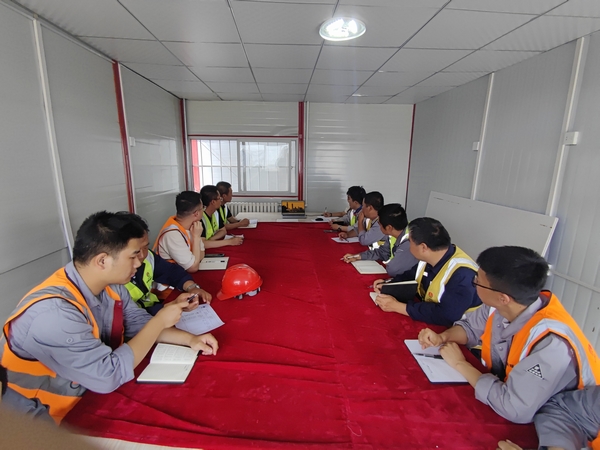 陕煤建设铜煤公司第十三项目部:精心调配安全餐 筑牢生产安全线