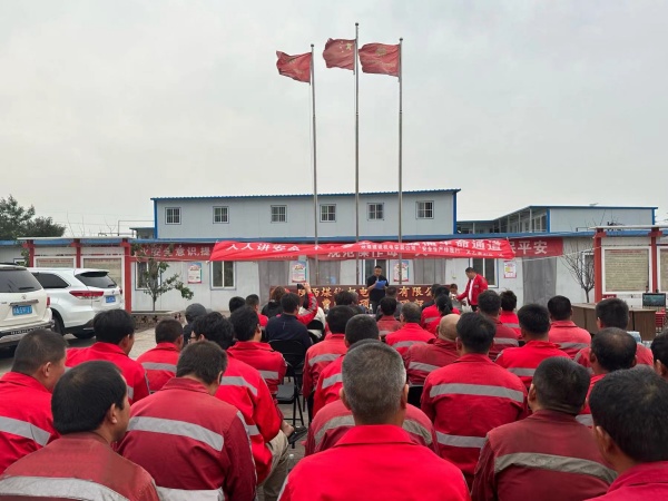 陕煤建设机电安装公司安全文艺演出进一线