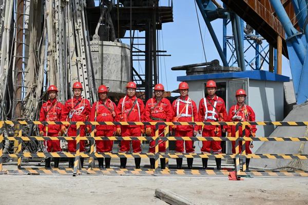 陕煤建设矿建二公司开展“畅通生命通道”应急救援演练活动