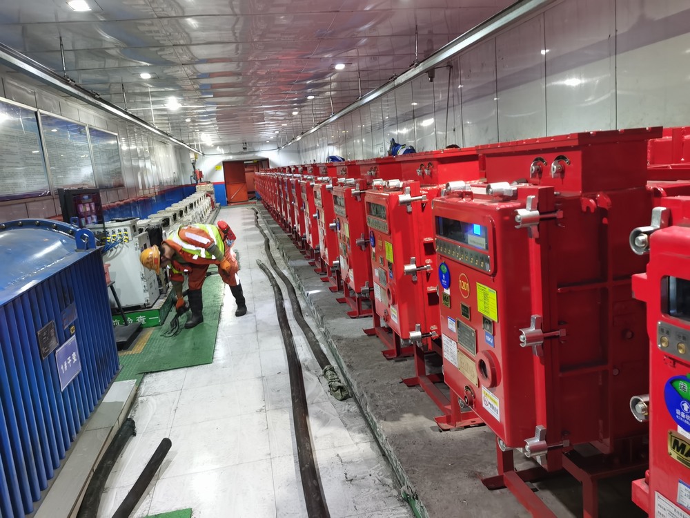 陕煤建设机电安装公司柠条塔项目部：实干跑赢“上半程”， 突破提升再启程！