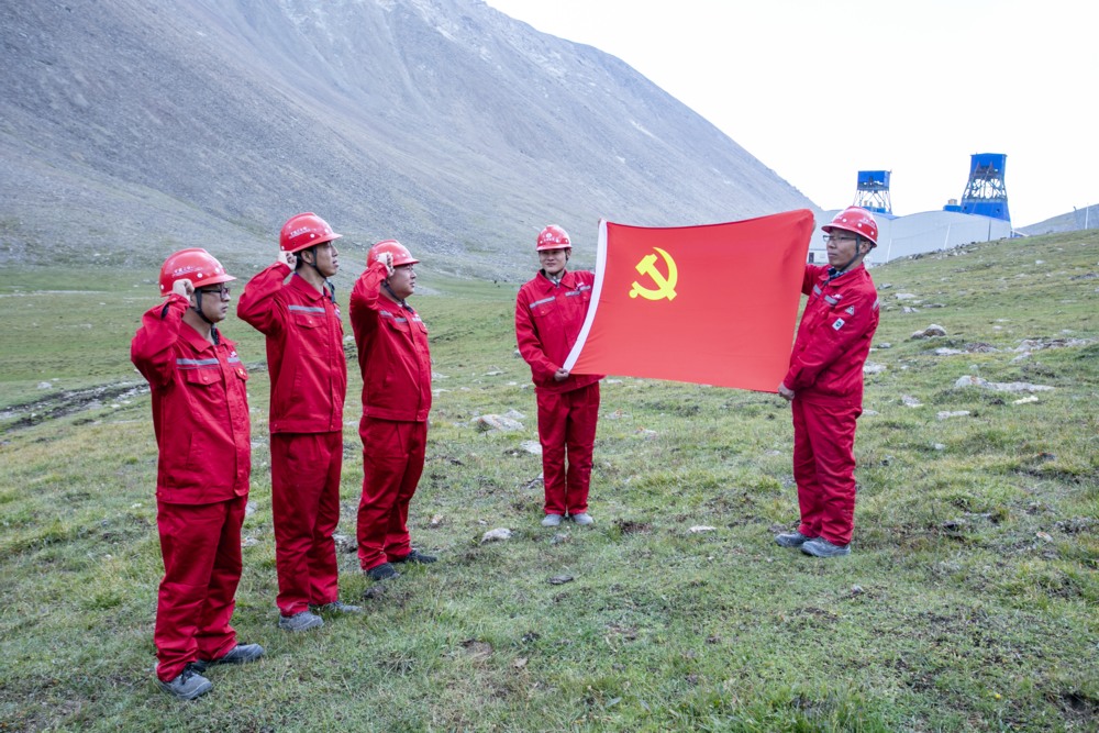 陕煤建设矿建三公司：“红色党建”引领“融合发展”