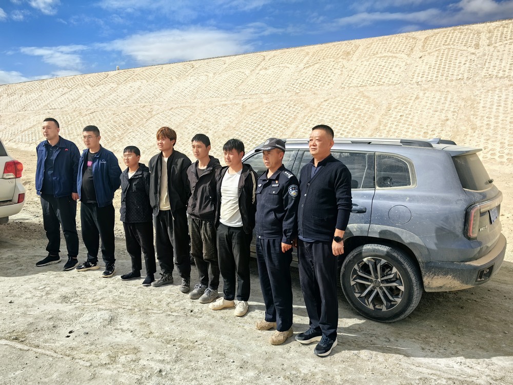 陕煤建设天工公司:与时间赛跑,6小时上演生死戈壁滩救援