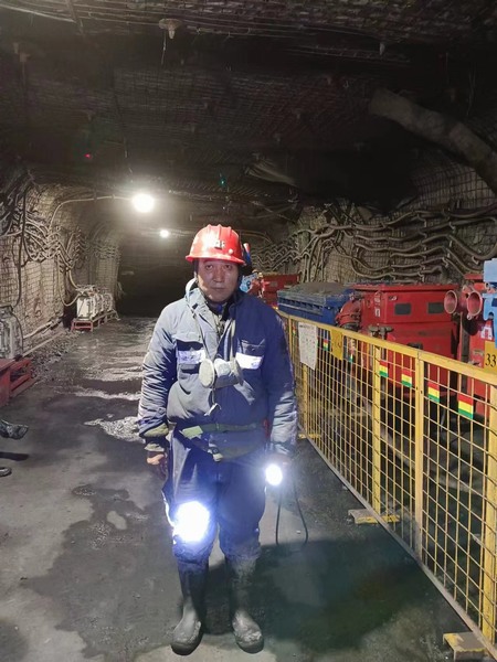 陕煤建设煤矿运营服务分公司：国庆佳节  安全生产有“我”在