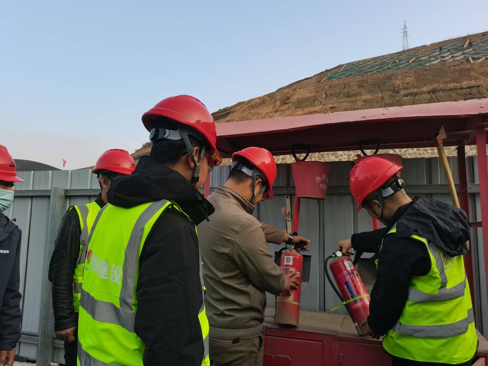 陕煤建设韩城分公司土建九项目部:“青”力保安全,助力“百日安全行”