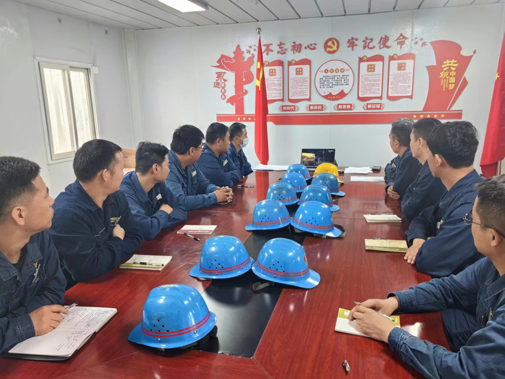 安全行动战岁末 生产防线筑新基