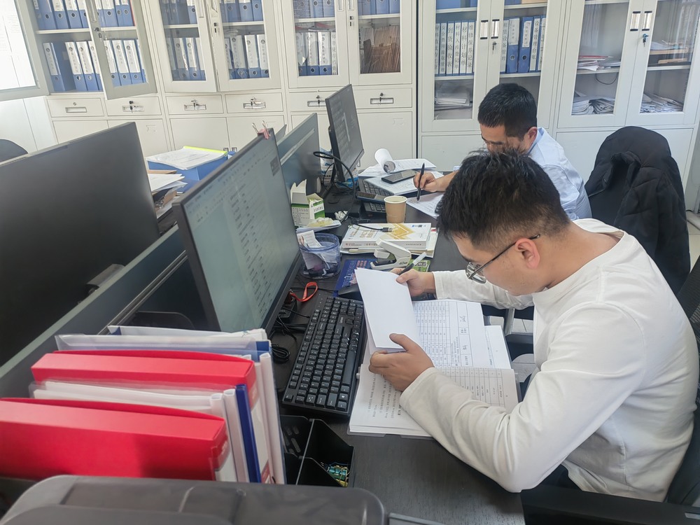 陕煤建设机电安装公司：春节前奏响信访稳定“排查曲”