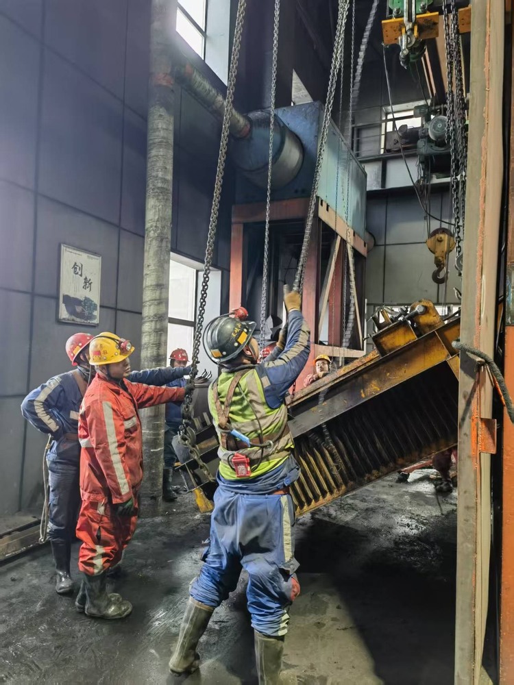 陕煤建设机电安装公司柠条塔项目部：高效抢修保运转