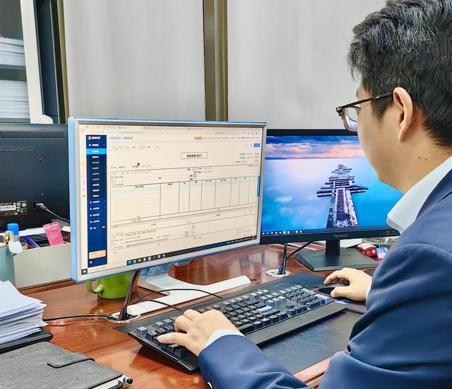 陕煤建设市场开发分公司率先启用扫码开票系统,开启智能开票服务新时代