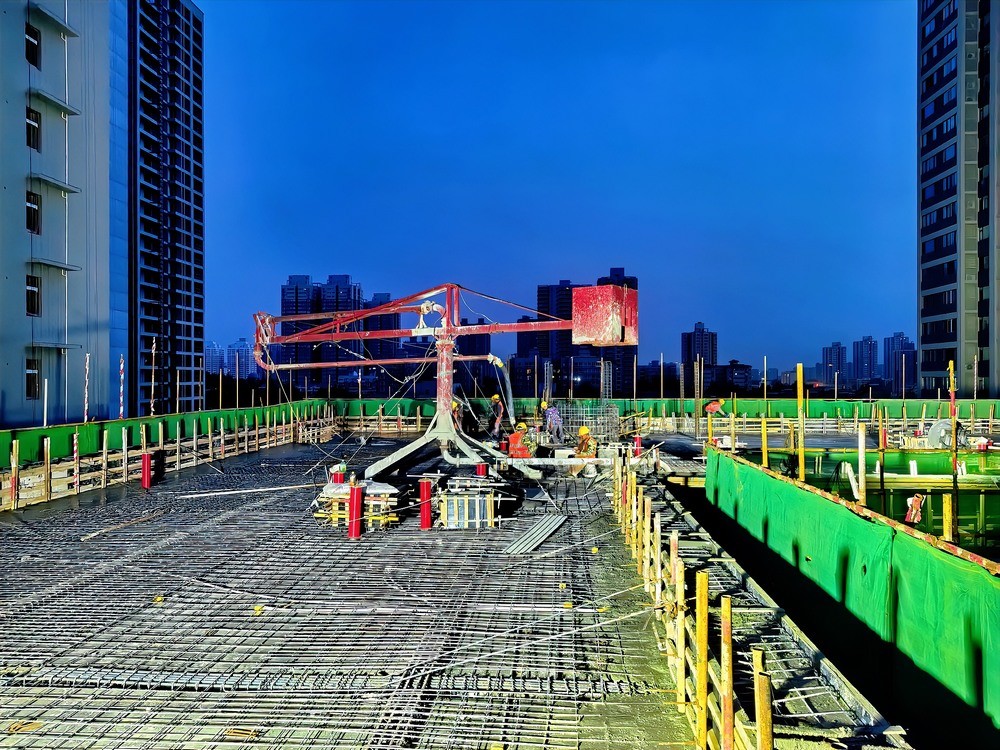 陕煤建设铜煤公司：韩南韩北村城中村改造项目主体结构顺利封顶