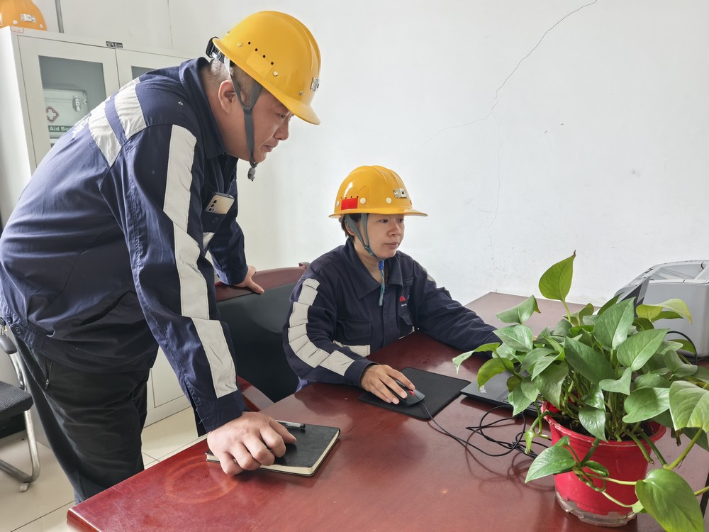陕煤建设洗选煤运营公司:“煤”好坚守 为爱同行