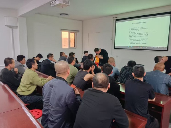 陕煤建设煤矿运营服务分公司:“五一”坚守不停学 安全培训不打烊