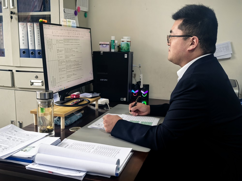 陕煤建设洗选煤运营公司第二项目部:“五四”薪火映煤海 青春力量筑安全