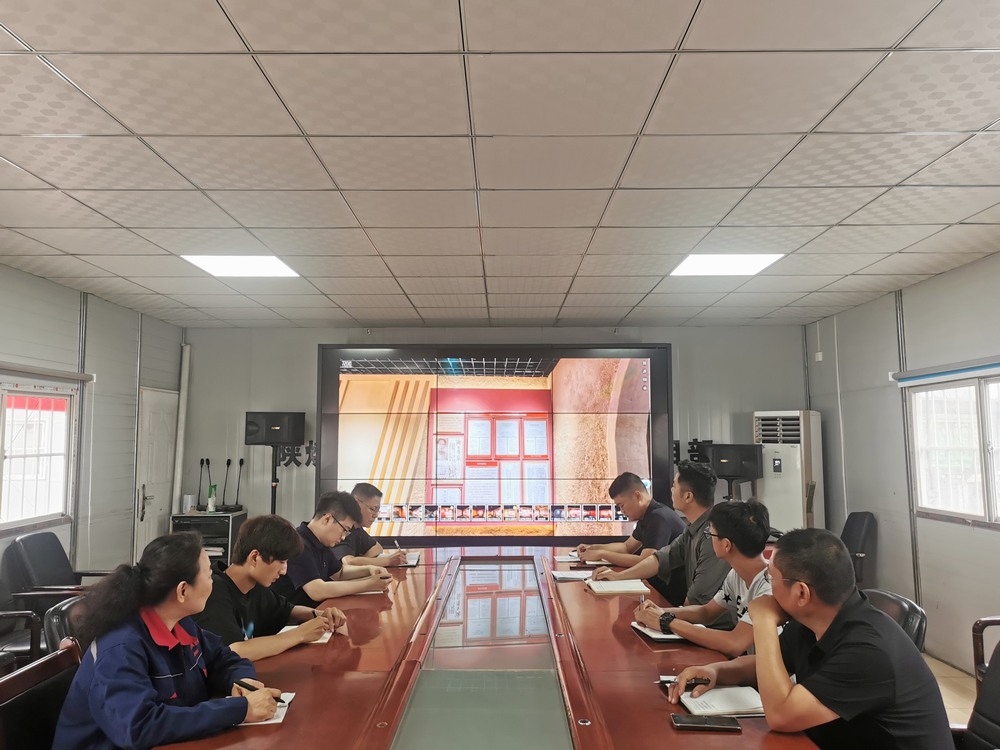 “青”装上阵 “廉”动未来