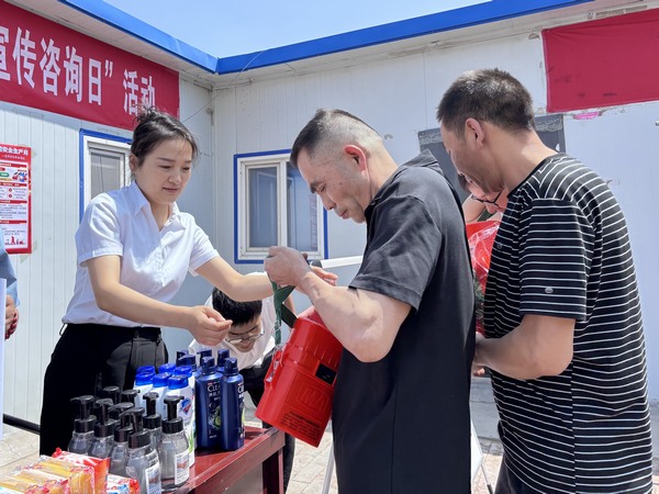 陕煤建设煤矿运营服务分公司:安全生产“她”力量 巾帼助力守平安