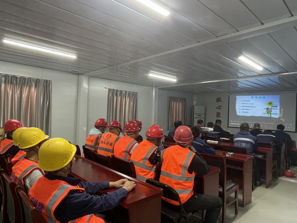 陕煤建设韩城分公司土建六项目部:高温“烤”验下,工会“凉”策护平安