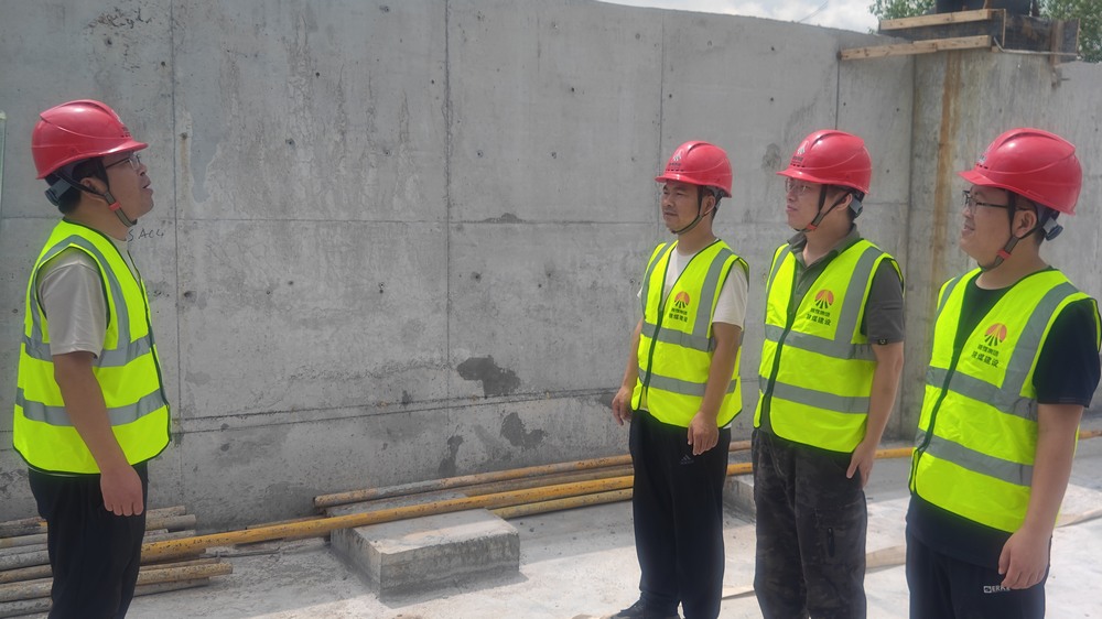 闻“汛”而动 以练筑防:陕煤建设路桥分公司彬长项目部防汛实战演练显真功