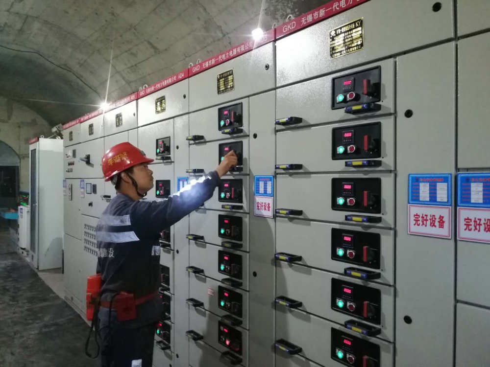 陕煤建设渭南分公司第一安装项目部:你战高温,我送清凉,这个夏天不服“暑”