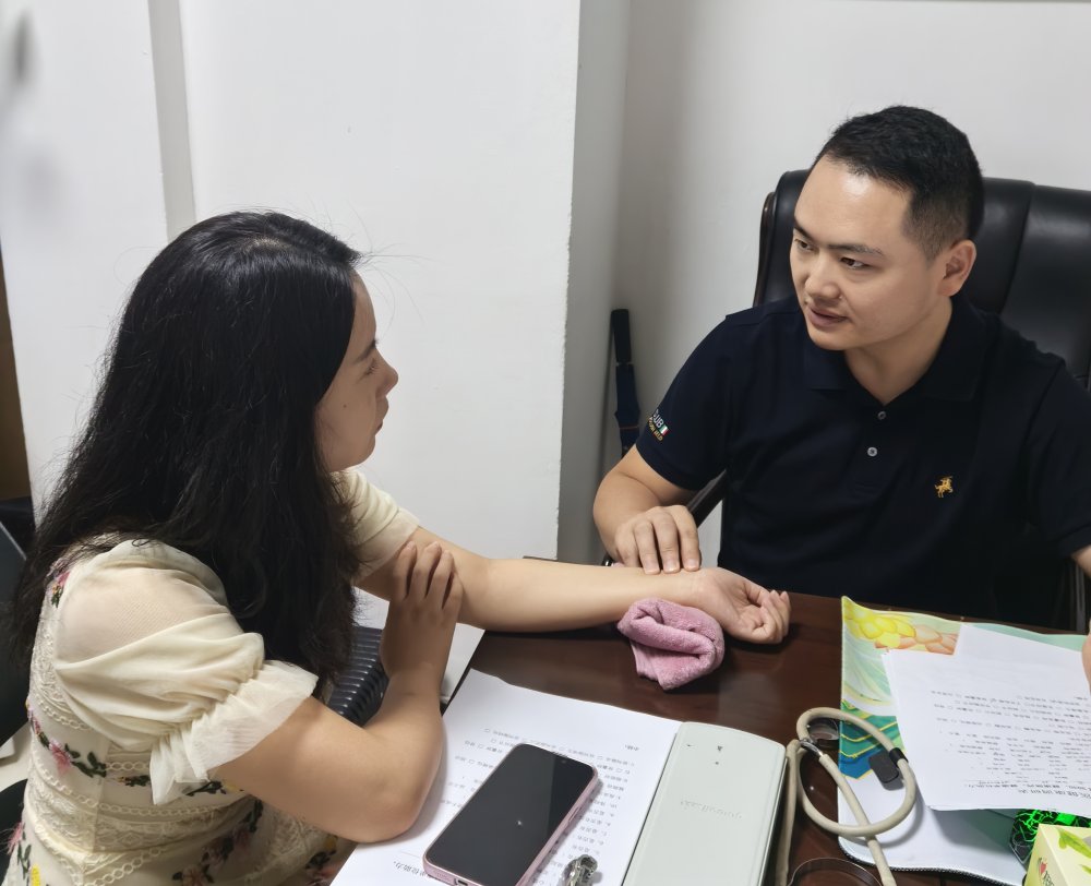 ​陕煤建设开展“中医理疗进企业”活动