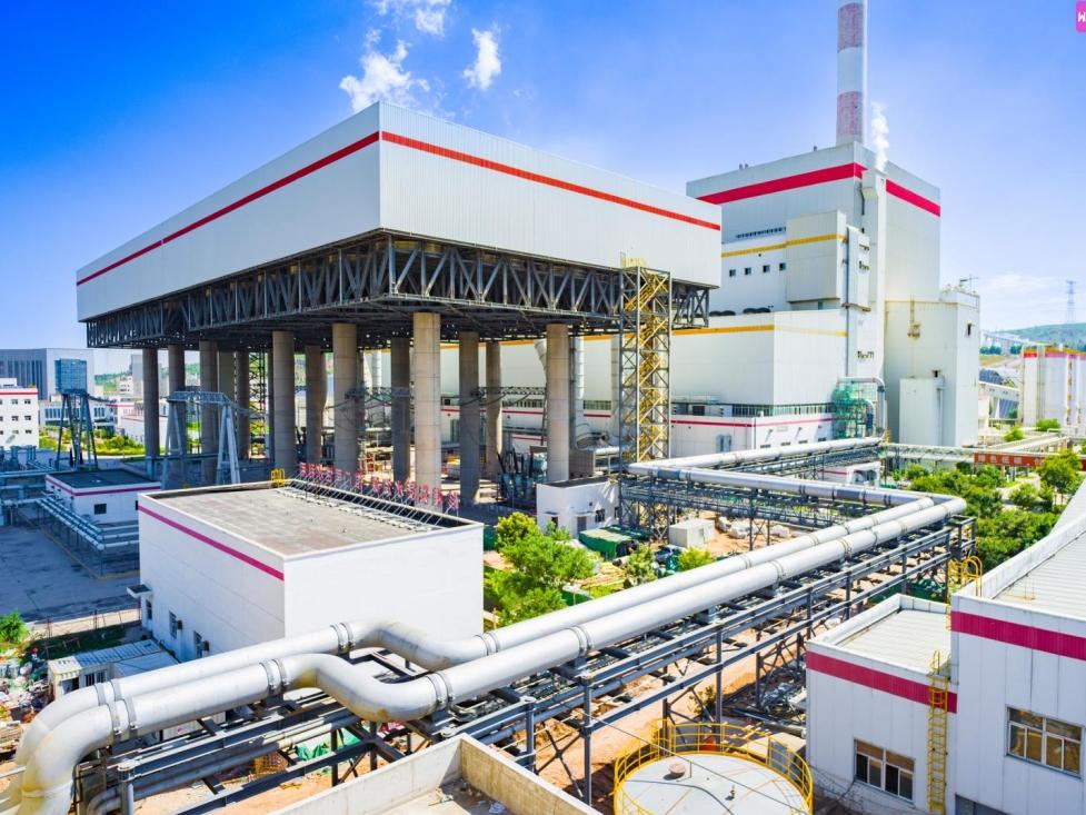 陕煤建设机电安装公司新元洁能项目部:蒸汽管道施工及吹扫圆满收官 筑牢城市供热根基