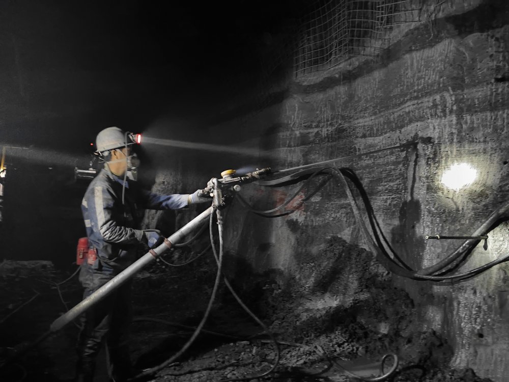 vsport体育矿建三公司华龙项目部连续两个月超额完成施工任务