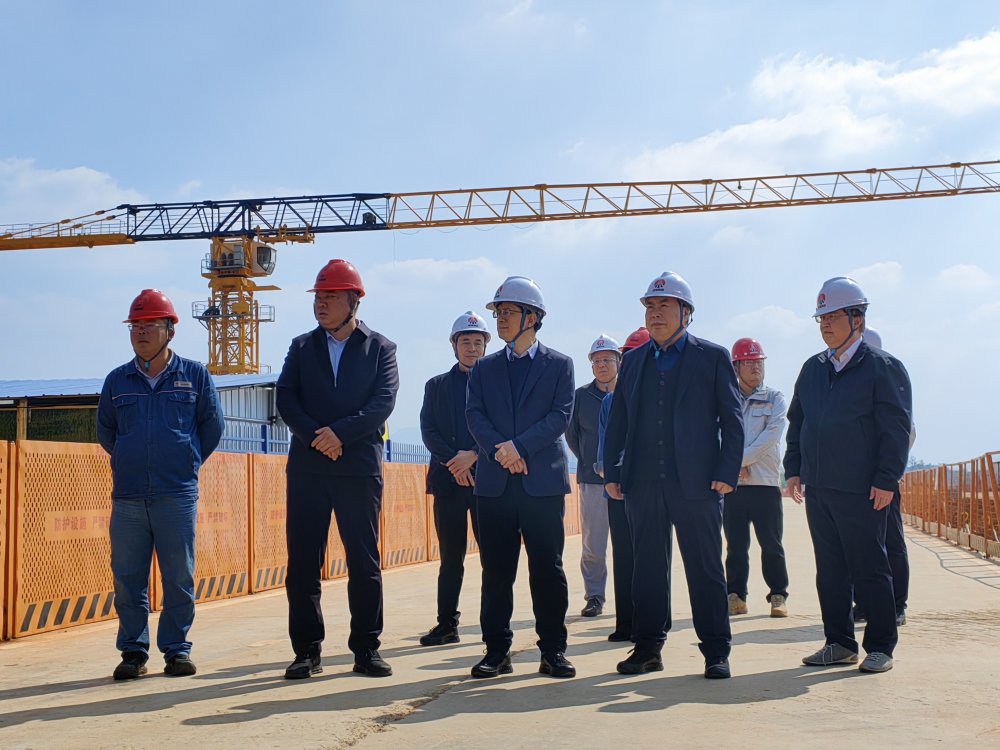 省纪委监委驻bcw8白菜网论坛纪检监察组组长、集团党委委员、纪委书记闫恒光一行深入陕煤汨罗电厂项目调研指导工作