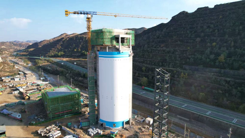 提前2天落位！横山天云煤矿栈桥钢支架架起“运输枢纽”，12月投产再添保障