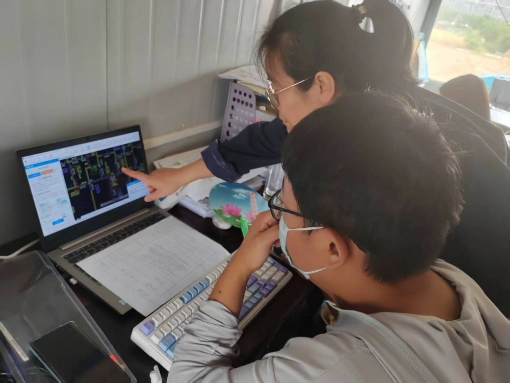 陕煤建设韩城分公司土建一项目部：巾帼力量绽芳华，铿锵玫瑰别样红