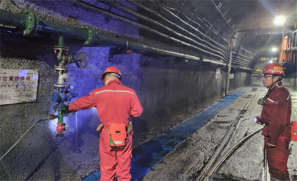 陕煤建设矿建二公司：织密冬季“三防”安全网