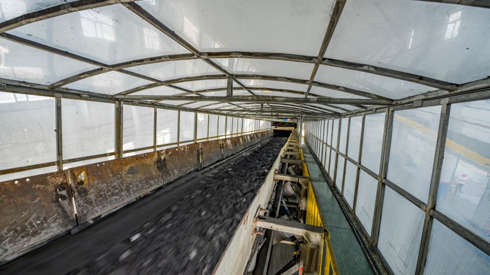 陕煤建设机电安装公司小保当选煤厂技术改造项目干煤流系统安装工程带煤试运行圆满成功