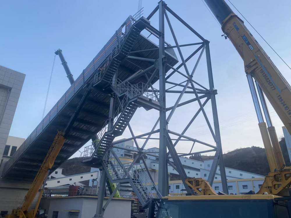 陕煤建设韩城分公司土建十一项目部:煤海筑厂忙节庆 攻坚奋进正当时